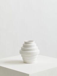 Orsina Lightweight Small Vase, Versatile & Stylish Flower Ceramic vase, Modern Design Vase For Flowers in White - thumbnail 3