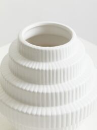 Orsina Lightweight Small Vase, Versatile & Stylish Flower Ceramic vase, Modern Design Vase For Flowers in White - thumbnail 5