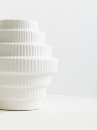 Orsina Lightweight Small Vase, Versatile & Stylish Flower Ceramic vase, Modern Design Vase For Flowers in White - thumbnail 4