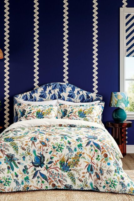 Harlequin 'Wonderland Floral' Cotton Sateen Duvet Cover Set in White - Size: Single - image 1