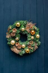 Marco Paul Christmas Artificial Wreath With Gold Baubles Pinecones in Green - thumbnail 1