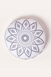 Homescapes Luxury Waterproof Henna Round Grey Outdoor Cushion 40 cm, Set of 2 - Size: 40 cm x 40 cm - thumbnail 4