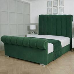 Living Comfort Bedz Orion Plush Velvet Upholstered Bed Slatted Base with 48Inch Headboard in Green - Size: Small Double