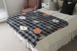 Benjamin Tate Design Blooming Hand Drawn Orange & White Flowers Blanket in Natural - Size: 120 cm x 150 cm - thumbnail 3