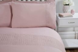 Smart Living Luxury Super Soft Stylish Lace Panel Duvet Cover with Pillowcases in Pink - Size: Super King - thumbnail 2