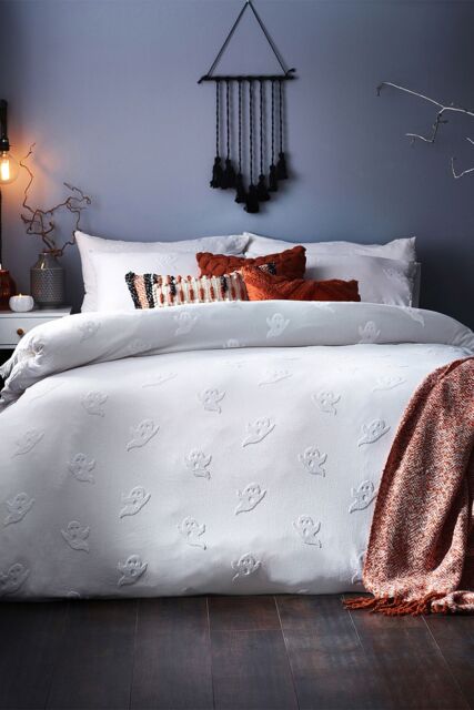 The Linen Yard Ghost Tufted Halloween 100% Cotton Duvet Cover Set in White - Size: Double - image 1