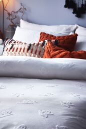 The Linen Yard Ghost Tufted Halloween 100% Cotton Duvet Cover Set in White - Size: Double - thumbnail 3