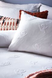 The Linen Yard Ghost Tufted Halloween 100% Cotton Duvet Cover Set in White - Size: Double - thumbnail 4