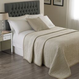 Paoletti Brooklands Quilted Bedspread in Metallic Gold