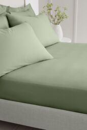 Bianca 200 Thread Count Cotton Percale 32cm Depth Sheet in Green - Size: King Fitted - thumbnail 2