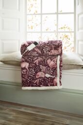Deyongs Woodland Folk Wine Heated Sherpa Throw - 140x180cm Soft Fleece & Sherpa Lining - 1846 - Size: 140 cm x 180 cm - thumbnail 2