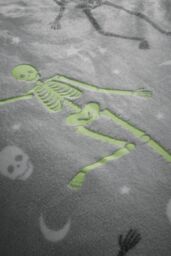 Catherine Lansfield Halloween Skeleton Fleece Glow in the Dark Duvet Cover Set in Grey - Size: Single - thumbnail 4
