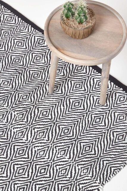 Homescapes Trance Black & White Diamond Pattern Fibre Rug - Size: 120 cm x 170 cm - image 1