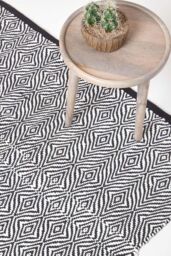 Homescapes Trance Black & White Diamond Pattern Fibre Rug - Size: 120 cm x 170 cm - thumbnail 1