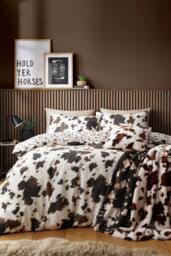 Fusion 'Cow Print' Super Soft Fleece Throw in Chocolate - Size: 120 cm x 150 cm - thumbnail 4