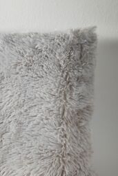 Catherine Lansfield 'Cuddly' Faux Fur Cushion in Silver - Size: 45 cm x 45 cm - thumbnail 3
