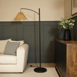 ValueLights Preto Black Metal Curved Floor Lamp With Flower Shade - thumbnail 3