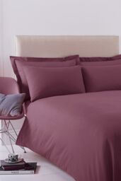 Martex Poetry Plain Dyed Duvet Cover Set in Aubergine - Size: Single