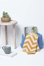Homescapes Cotton Knitted Round Storage Basket, 37 x 21 cm in Blue - Size: Small - thumbnail 4