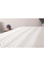 eXtreme Comfort Ltd Hybrid Memory Foam & Pinna-Coil Mattress Soft/Medium Comfort in White - Size: Small Double - thumbnail 4