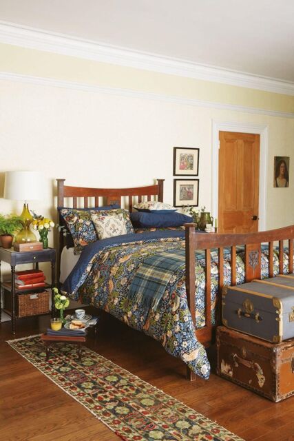 Morris & Co 'Strawberry Thief' Cotton Cover Set in Blue - Size: King - image 1