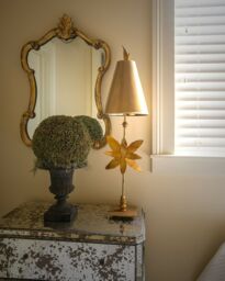 Loops Table Lamp Gold Tapered Shade Flower Leaf Design on Stem Gold Leaf LED E27 60W - thumbnail 2