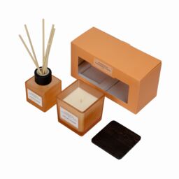 French Connection Apricot & Peach 200G Candle & 100ML Reed Diffuser Gift Set Square Design in Orange - Size: 2 Pack - thumbnail 2