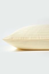 Homescapes Egyptian Cotton Ultrasoft Housewife Pillowcase 330 TC, King Size in Bright Yellow - thumbnail 2