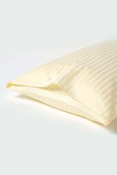 Homescapes Egyptian Cotton Ultrasoft Housewife Pillowcase 330 TC, King Size in Bright Yellow - thumbnail 3