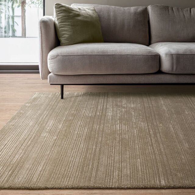 The Rug Shop UK Green Handmade Wool Modern Plain Striped Easy To Clean Area Rug - Size: 160 cm x 230 cm - image 1