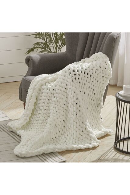 Living and Home Chunky Knit Throw Blanket 100x150cm in White - Size: 100x150 cm - image 1