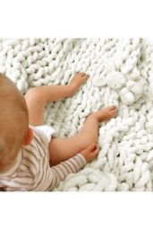 Living and Home Chunky Knit Throw Blanket 100x150cm in White - Size: 100x150 cm - thumbnail 4