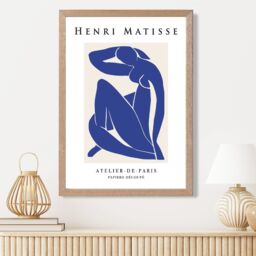 ARTZE Matisse Nude Blue & Beige Exhibition Framed Print SIZE: A2 with Oak Frame in Dark Blue - Size: A4 - thumbnail 2