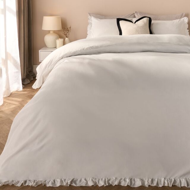 OHS Frill Edge Decor Duvet Cover with Pillowcase Bedding Set in White - Size: Super King - image 1