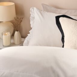 OHS Frill Edge Decor Duvet Cover with Pillowcase Bedding Set in White - Size: Super King - thumbnail 2