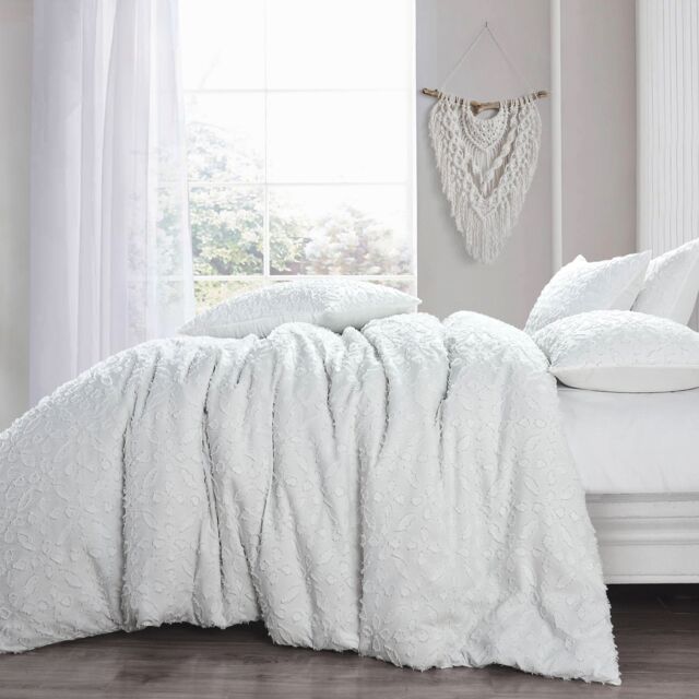 Intimates Elegant Tufted Duvet Cover & Pillowcase Set Stylish Boho Bed in White - Size: Single - image 1