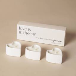 Amore by Juliana Set of 3 Heart Candles - Love Is In The Air in White - thumbnail 1