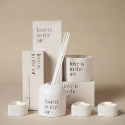 Amore by Juliana Set of 3 Heart Candles - Love Is In The Air in White - thumbnail 9