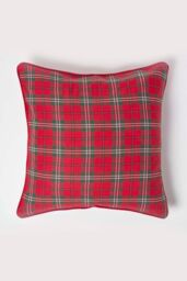 Homescapes Cotton Tartan Cushion Cover in Red - Size: 30 cm x 50 cm - thumbnail 1