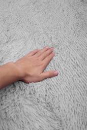 Living and Home 3Pcs Soft Skin-friendly Faux Mink Fleece Duvet Set in Light Grey - Size: Single - thumbnail 5