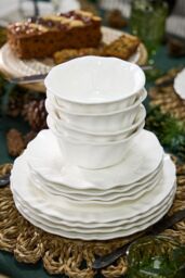 Dibor Set of 12 Four Person Royal White Christmas Dinner Set Christmas Crockery Set - Size: 12 Pack