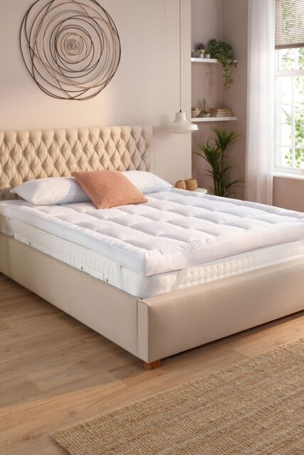 Slumberdown 10cm 4 Inch Extra Deep Temperature Regulating Mattress Topper in White - Size: Double - image 1