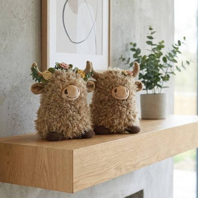 Garden Greatness Flower Crown Fluffy Highland Cow Duo - Size: 2 Pack - image 1