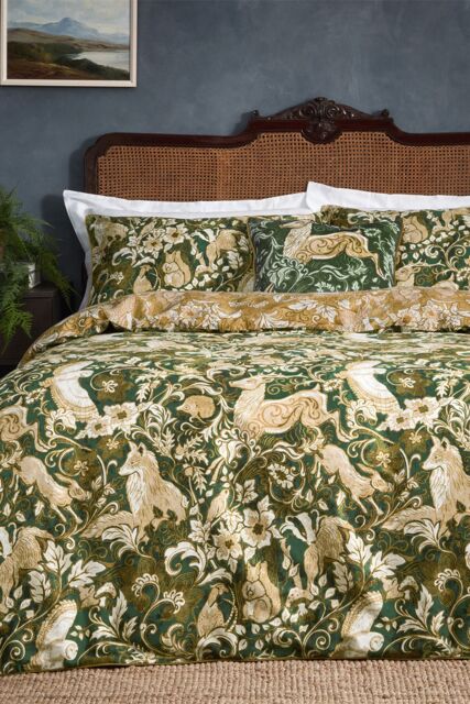 Paoletti Harewood British Animal 100% Cotton Duvet Cover Set in Dark Green - Size: Single - image 1