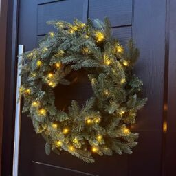Outdoor Living 60cm Premium Mixed branch prelit Green Wreath - with timer - thumbnail 3