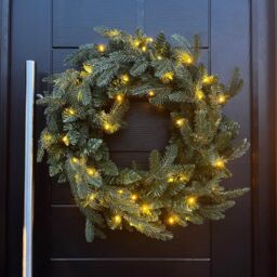 Outdoor Living 60cm Premium Mixed branch prelit Green Wreath - with timer
