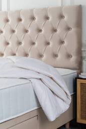 Slumberdown Wonderful Wool Mediumweight Duvet with 2 Medium Support Pillows in White - Size: Super King - thumbnail 2