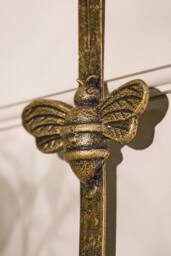 Dibor Traditional Luxury Bee Door Wreath Hanger in Gold - thumbnail 4