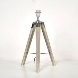 ValueLights Clipper Tripod Brown Table Lamp Base