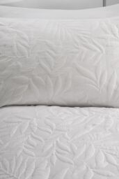 Serene 'Luana' Floral Pinsonic Microfibre Warm & Cosy Bedspread in White - thumbnail 2